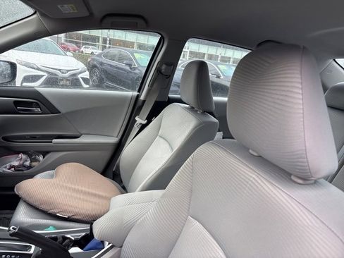 Used 2015 Honda Accord LX image 10
