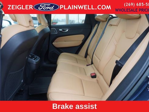 Used 2023 Volvo XC60 B5 Ultimate image 12