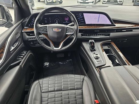 Used 2024 Cadillac Escalade ESV Premium Luxury Platinum AWD/4WD image 21