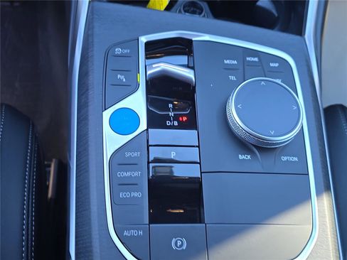 Used 2025 BMW i4 eDrive40 w/ Driving Assistance Package image 19