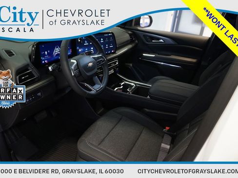 Used 2025 Chevrolet Traverse LT w/ Driver Confidence Package image 9