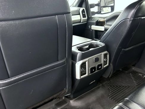 Used 2022 Ford F250 Lariat w/ Lariat Ultimate Package AWD/4WD image 21