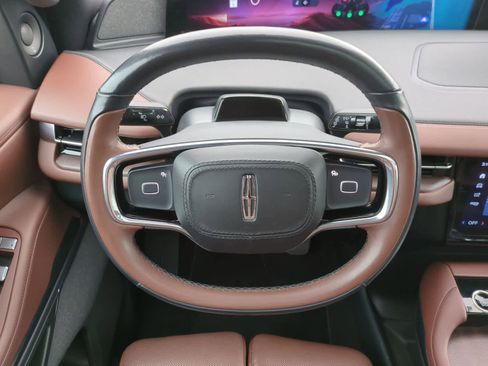 Used 2025 Lincoln Navigator Reserve AWD/4WD image 24