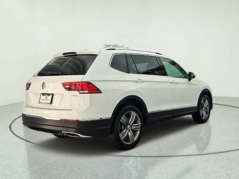 Used 2020 Volkswagen Tiguan SEL w/ 3rd Row Seat Package AWD/4WD image 6
