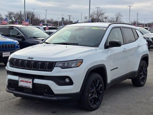 New 2026 Jeep Compass Latitude image 3
