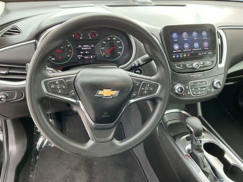 Used 2023 Chevrolet Malibu LT image 28