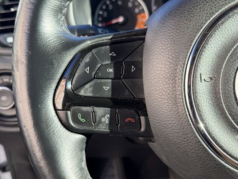 Certified 2019 Jeep Renegade Altitude w/ Quick Order Package 22M image 20