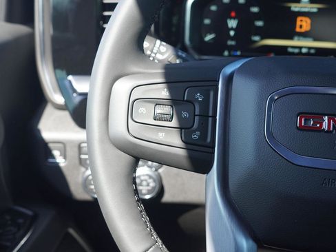 New 2026 GMC Sierra 1500 Elevation image 16