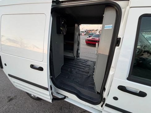 Used 2013 Ford Transit Connect XLT image 16