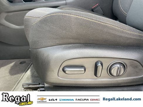 Used 2020 Chevrolet Traverse LT image 19