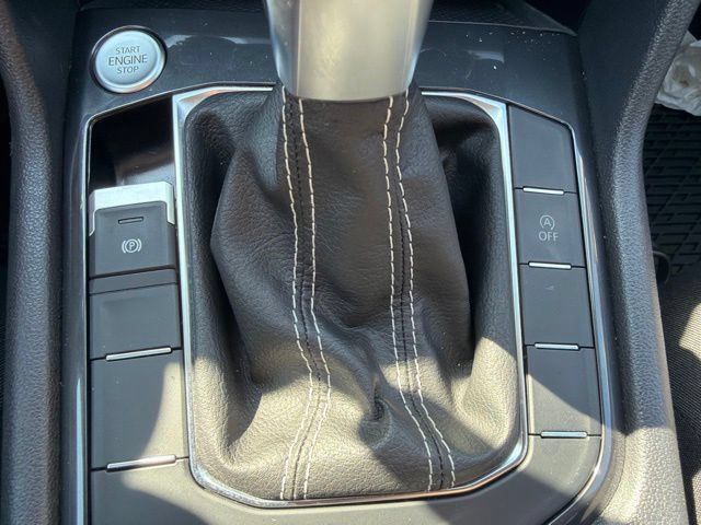 Used 2022 Volkswagen Tiguan S FWD image 38