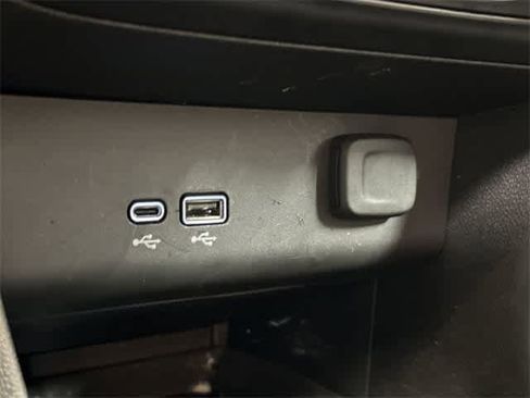 Used 2025 Buick Encore GX Preferred image 27