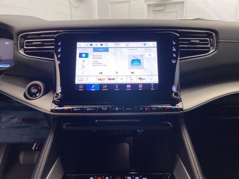 New 2025 Jeep Wagoneer Series II image 13