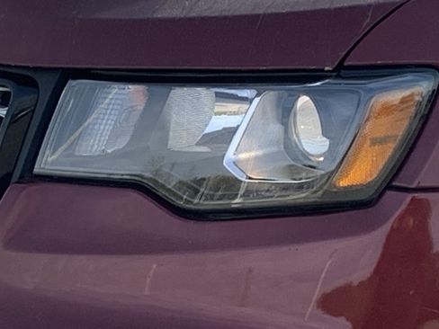 Certified 2021 Jeep Grand Cherokee Laredo X image 5