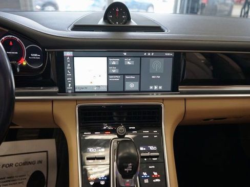 Used 2019 Porsche Panamera 4 image 7