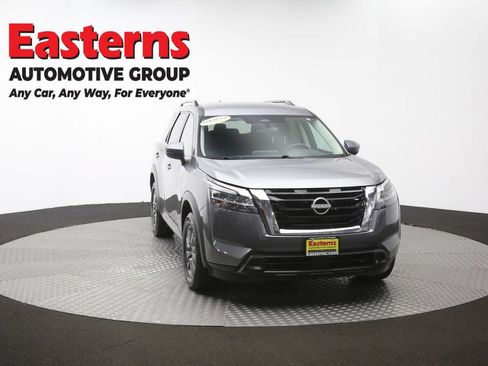 Used 2022 Nissan Pathfinder SV AWD/4WD image 54