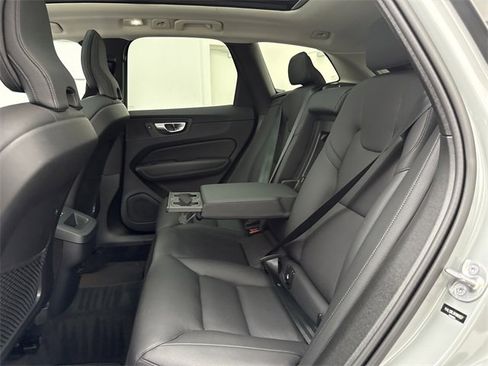 Certified 2024 Volvo XC60 B5 Plus image 25