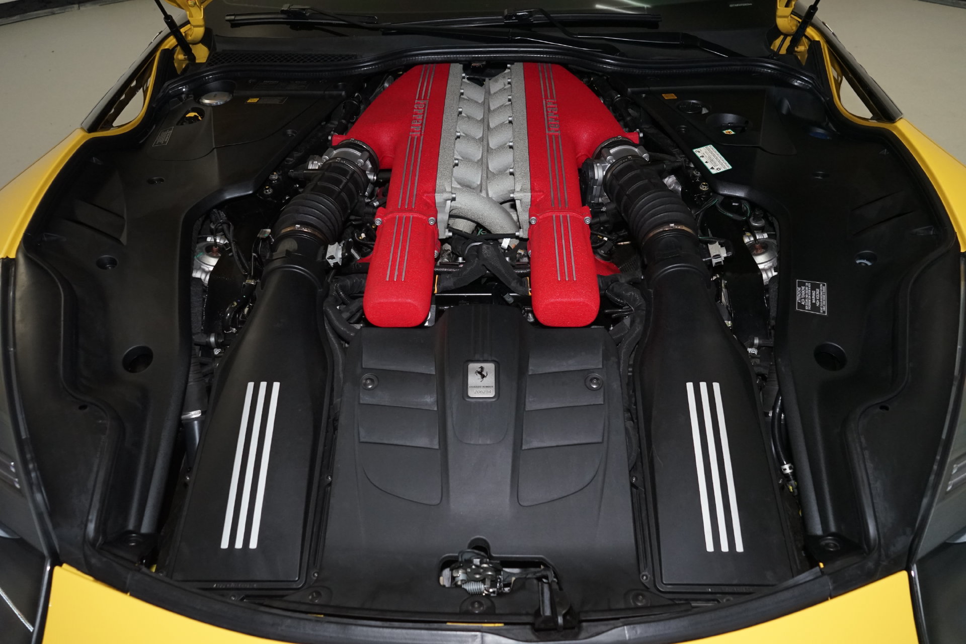 Used 2015 Ferrari F12 Berlinetta RWD image 23