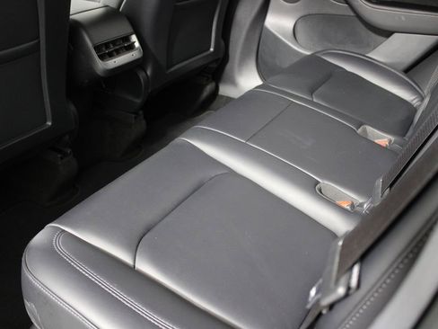 Used 2022 Tesla Model Y Performance image 24