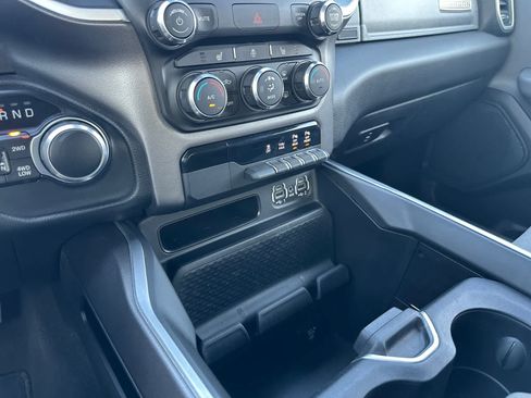 Used 2020 RAM 1500 Big Horn AWD/4WD image 25