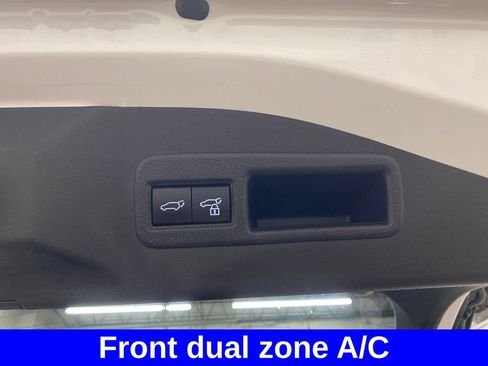 Certified 2024 Subaru Solterra AWD/4WD image 17