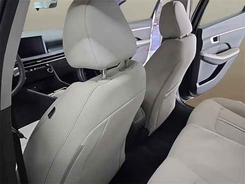 Used 2025 Hyundai Sonata SEL image 19