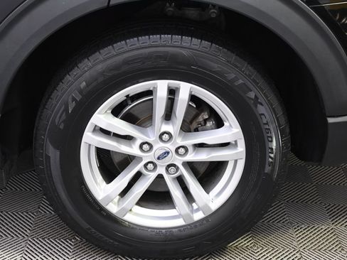 Used 2020 Ford Explorer XLT w/ Equipment Group 202A AWD/4WD image 20