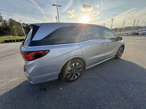 New 2026 Honda Odyssey Elite image 10