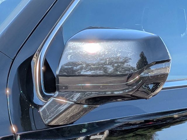 Certified 2025 Cadillac Escalade Premium Luxury AWD/4WD image 10