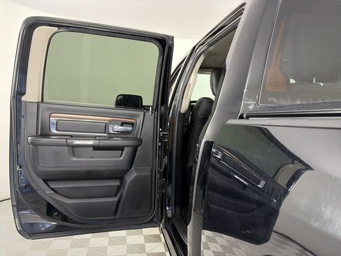 Used 2015 RAM 2500 Laramie w/ Black Appearance Group AWD/4WD image 12