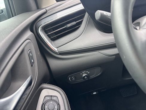 Used 2025 Buick Encore GX Preferred FWD image 33