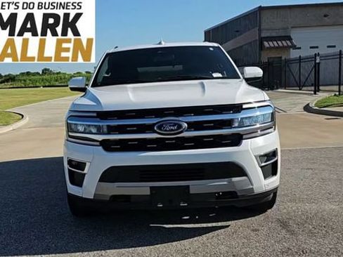 Used 2023 Ford Expedition Limited AWD/4WD image 3