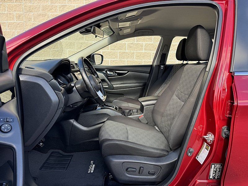Used 2022 Nissan Rogue Sport SV AWD/4WD image 23