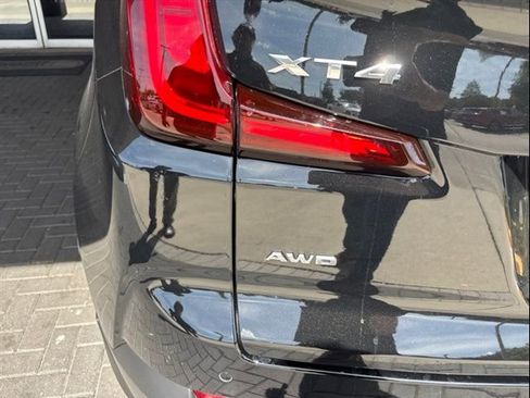 Certified 2022 Cadillac XT4 Premium Luxury w/ Enhanced Visibility Package AWD/4WD image 6
