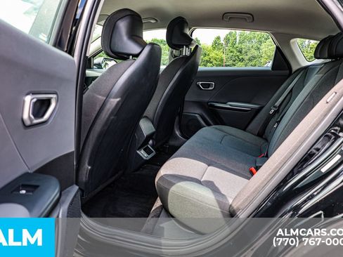 Used 2025 Kia K4 FWD image 19