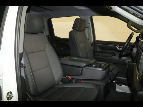 Used 2024 Chevrolet Silverado 1500 LT AWD/4WD image 32