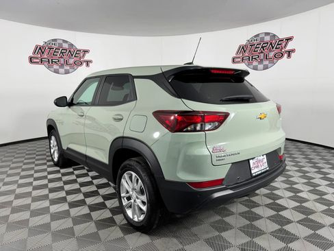 Used 2025 Chevrolet TrailBlazer LS w/ LS Convenience Package image 5