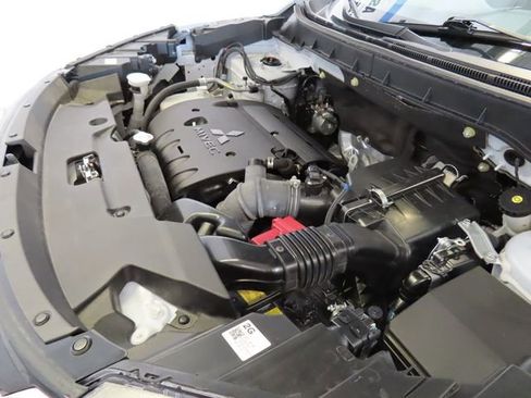 Used 2025 Mitsubishi Outlander Sport SE AWD/4WD image 34