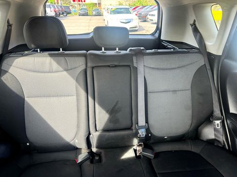 Used 2017 Kia Soul + image 16