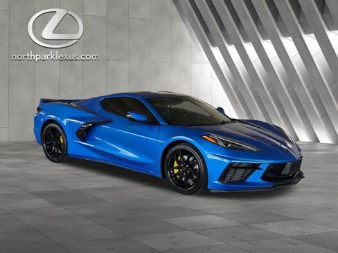 Used 2024 Chevrolet Corvette Stingray Preferred Cpe w/ Z51 Performance Package RWD image 5