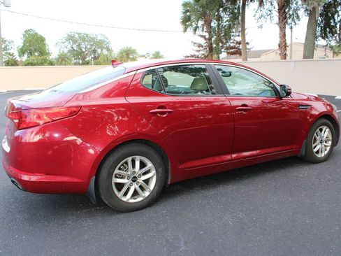 Used 2011 Kia Optima LX w/ Convenience Pkg FWD image 14