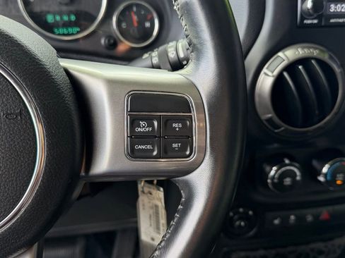 Used 2018 Jeep Wrangler Unlimited Altitude image 23