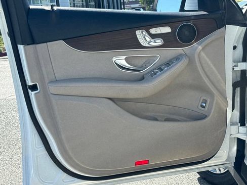 Used 2022 Mercedes-Benz GLC 300 image 19