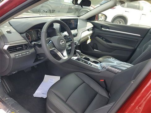 New 2025 Nissan Altima 2.5 SL image 12