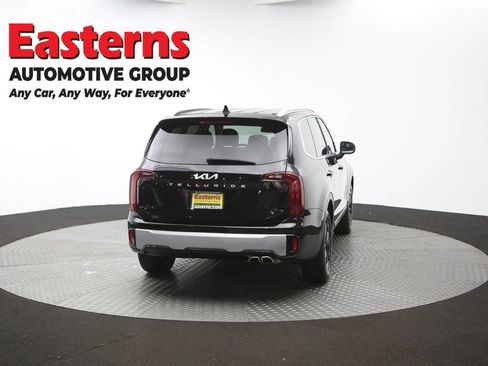 Used 2025 Kia Telluride S FWD image 39