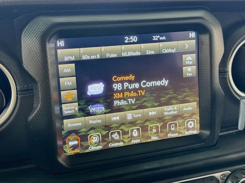 Used 2021 Jeep Wrangler Unlimited Rubicon 4xe w/ Steel Bumper Group image 18