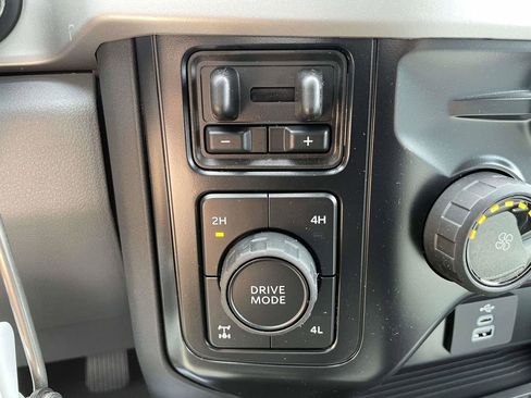 New 2026 Ford F250 XLT w/ FX4 Off-Road Package AWD/4WD image 21
