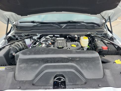 New 2026 RAM 2500 Tradesman AWD/4WD image 17