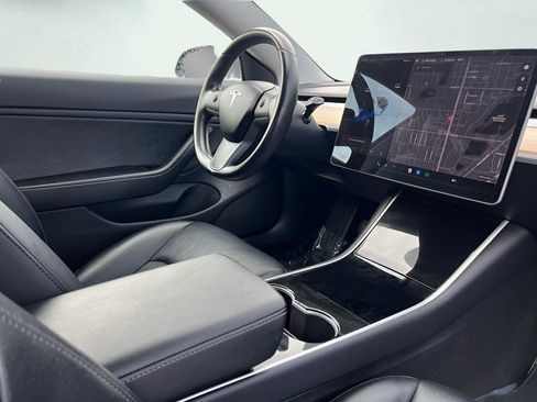 Used 2018 Tesla Model 3 Long Range image 29