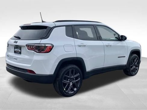 New 2026 Jeep Compass Latitude image 7